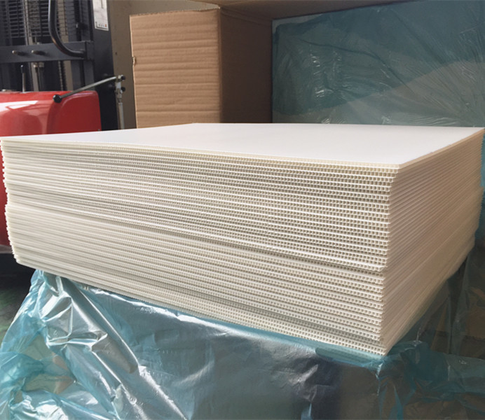 3mm PVC Foam Board Rigid With High Impact Strength Weather Proof Easy To Maintain